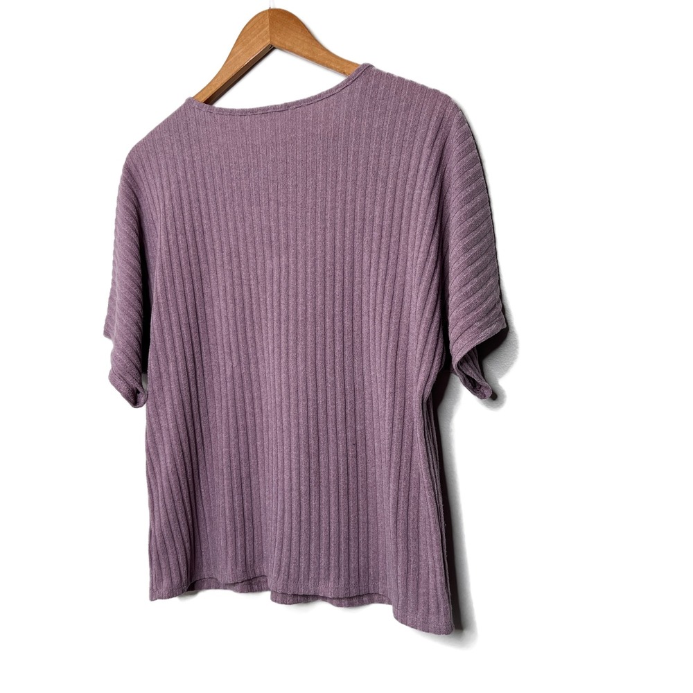 IVY.RIDGE Purple Ribbed Knit Dolman Sleeve Asymmetrical Button Top Women's Large - Picture 15 of 16